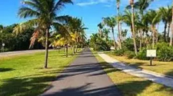 Lochmoor Waterway Estates 5 Lochmoor Canal
Walk Park